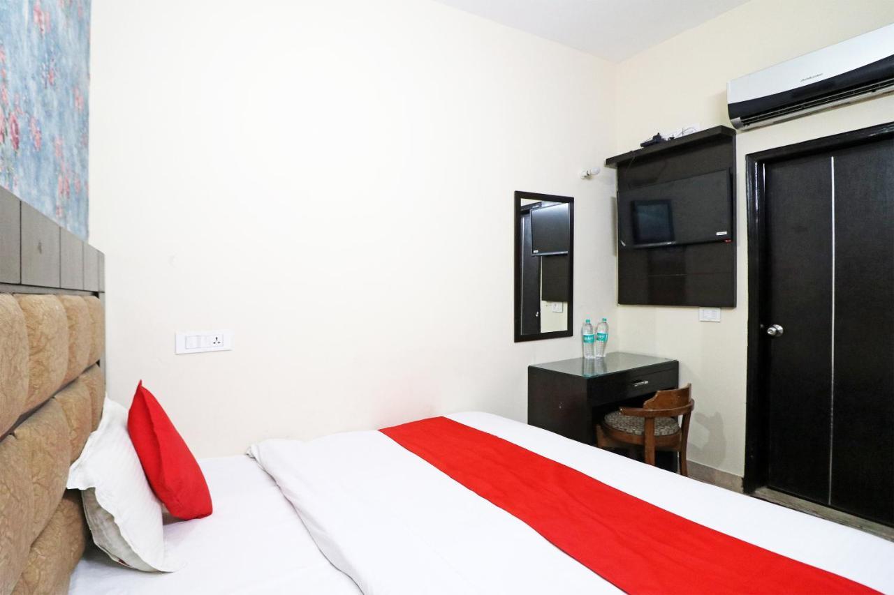 Hotel Westend Holiday Home 5 Mint From Nizamuddin Railway Station New Delhi Eksteriør billede
