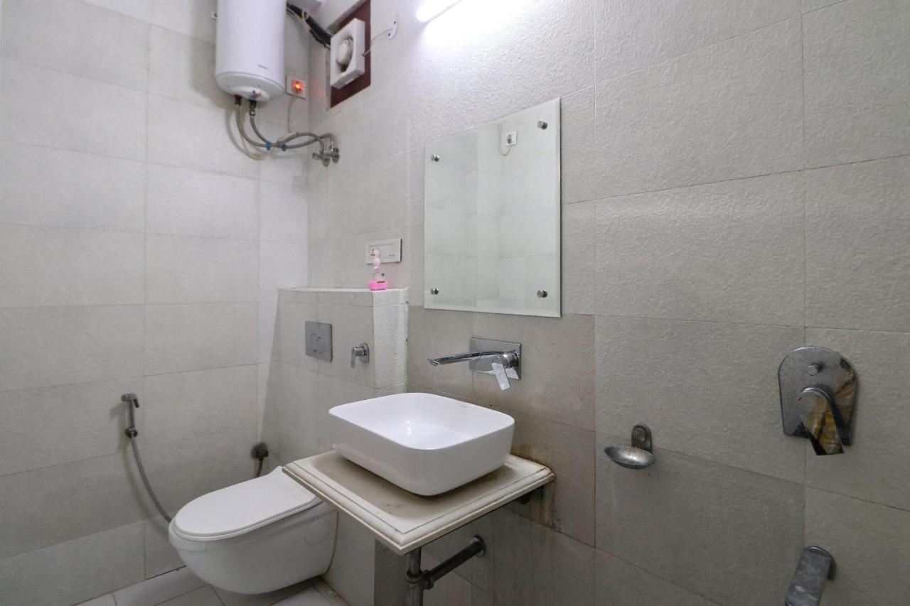 Hotel Westend Holiday Home 5 Mint From Nizamuddin Railway Station New Delhi Eksteriør billede