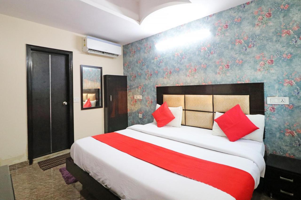 Hotel Westend Holiday Home 5 Mint From Nizamuddin Railway Station New Delhi Eksteriør billede